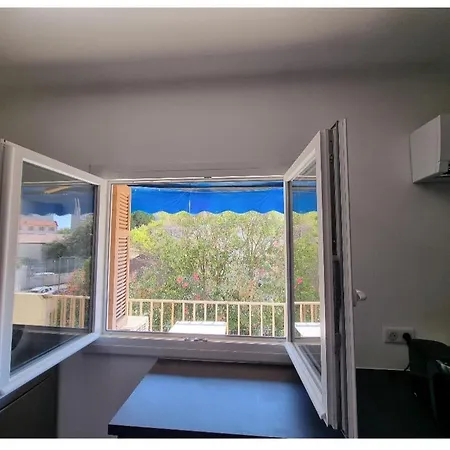 Proche * Αζάτσιο